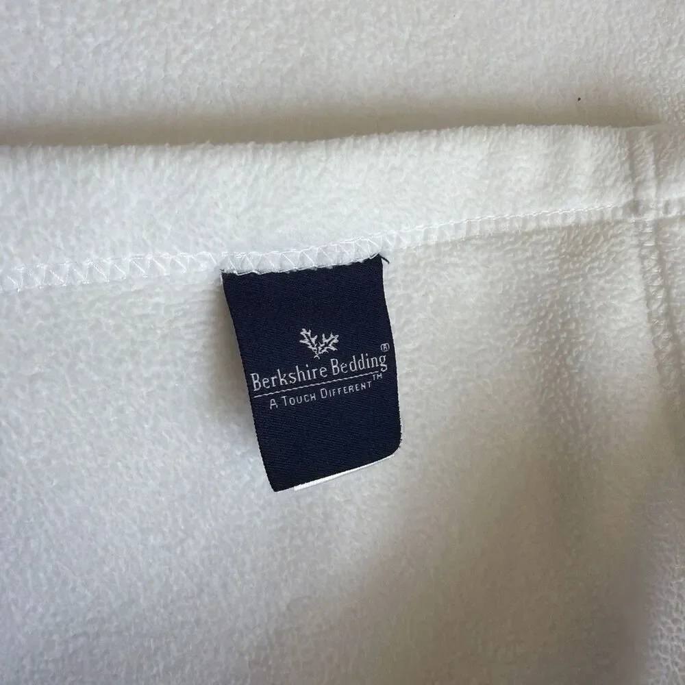 Berkshire Blanket Cal King All-Season Microfleece Top Sheet/Blanket White